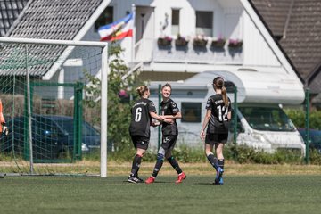 Bild 215 - wBJ SV Henstedt Ulzburg - TuS Rotenhof : Ergebnis: 12:0